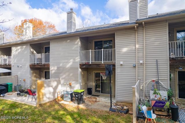 7 Stuart Drive 5, Freehold, NJ 07728