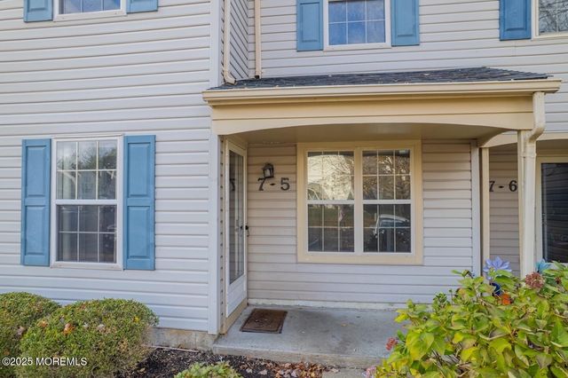 7 Stuart Drive 5, Freehold, NJ 07728