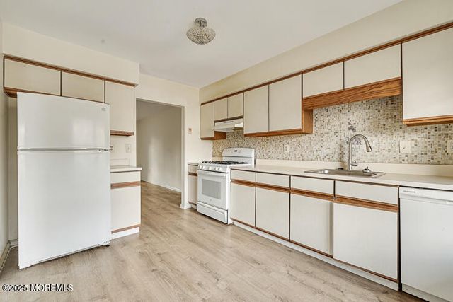 7 Stuart Drive 5, Freehold, NJ 07728