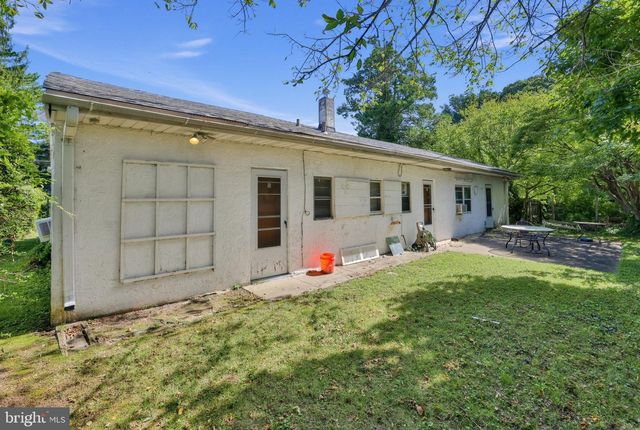 8016 RUGBY ST, Philadelphia, PA 19150