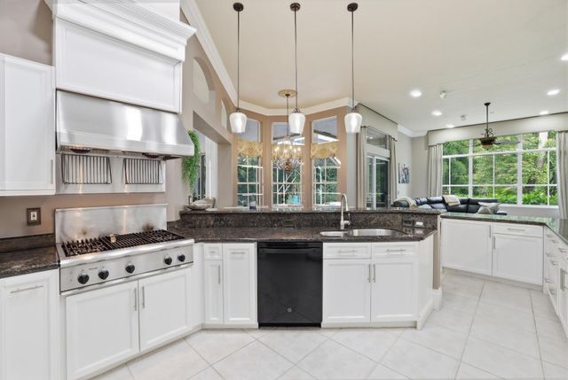 856 Forest Glen Lane, Wellington, FL 33414