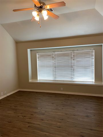 656 Minkel Drive, Crowley, TX 76036