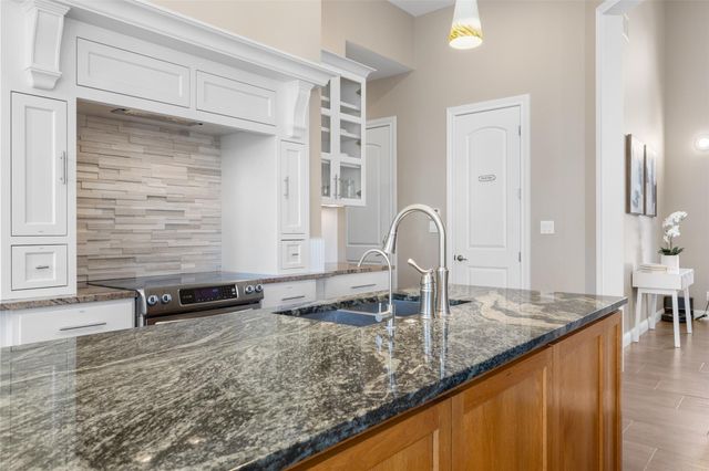 1017 S Quinlan Park RD, Austin, TX 78732