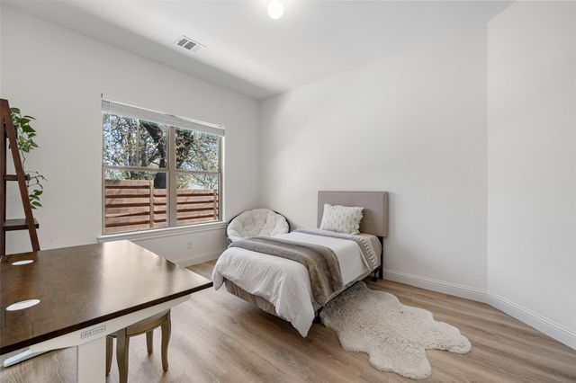 1017 S Quinlan Park RD, Austin, TX 78732