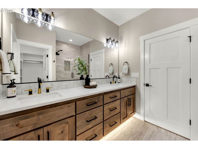 814 Se 35TH St, Battle Ground, WA 98604