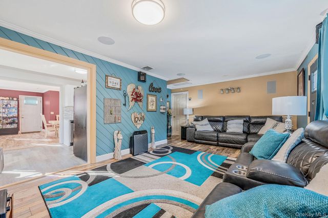 32 Pine Tree Drive, Shirley, NY 11967