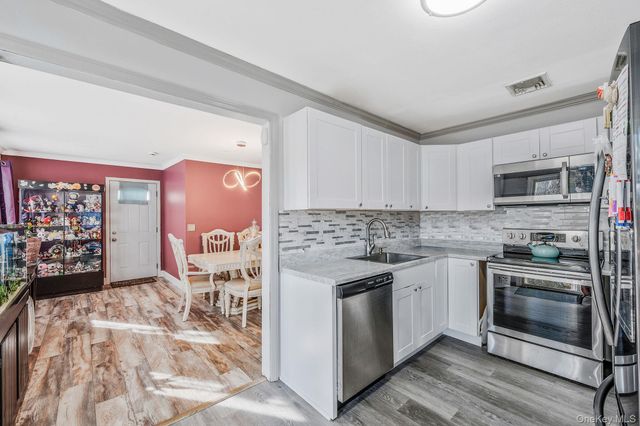 32 Pine Tree Drive, Shirley, NY 11967