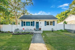 32 Pine Tree Drive, Shirley, NY 11967