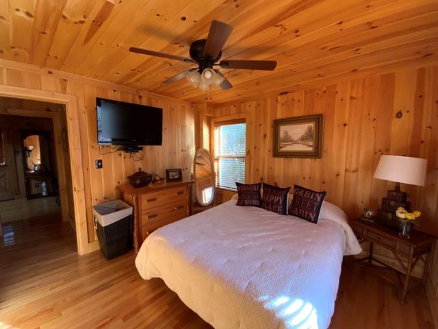 60 Porterfield Gap Road, Robbinsville, NC 28771