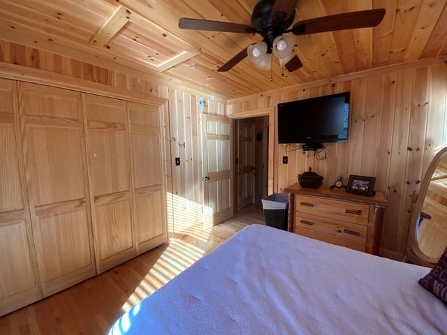 60 Porterfield Gap Road, Robbinsville, NC 28771