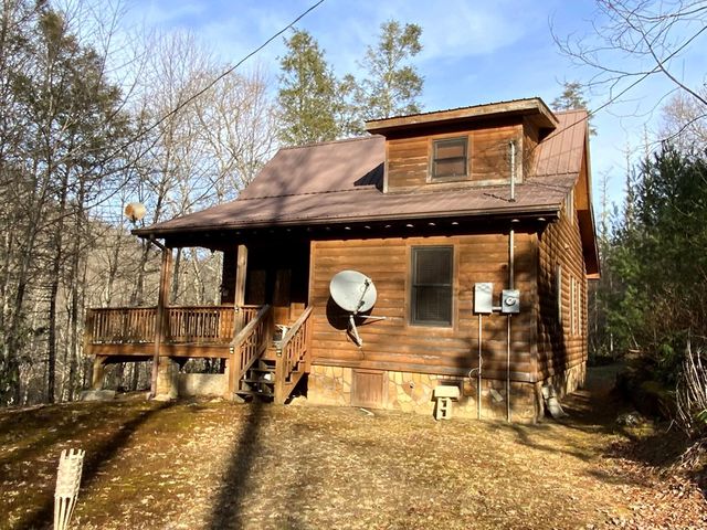 60 Porterfield Gap Road, Robbinsville, NC 28771
