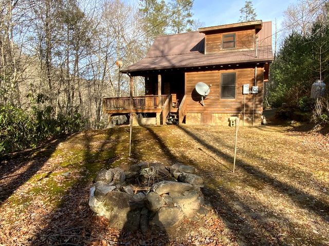 60 Porterfield Gap Road, Robbinsville, NC 28771