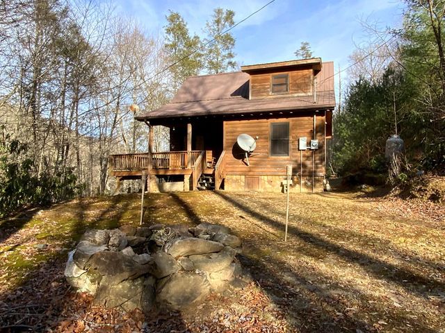 60 Porterfield Gap Road, Robbinsville, NC 28771