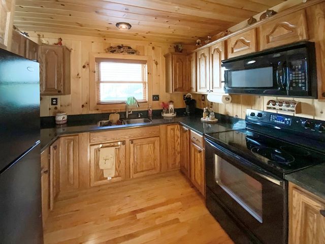 60 Porterfield Gap Road, Robbinsville, NC 28771