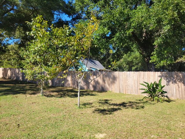 227 Holland Road, Defuniak Springs, FL 32433