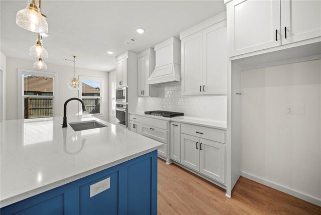 930 Moksha Street, Centerton, AR 72719