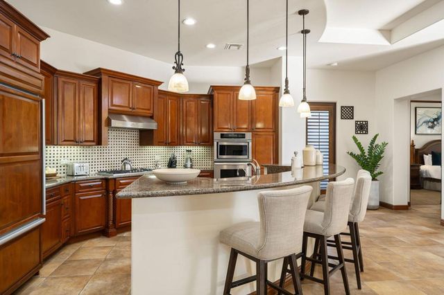 80 085 N Residence Club Drive Drive 09-01, La Quinta, CA 92253