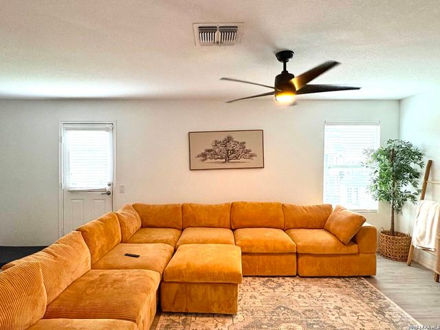 4011 Imogene Ivy, San Antonio, TX 78211