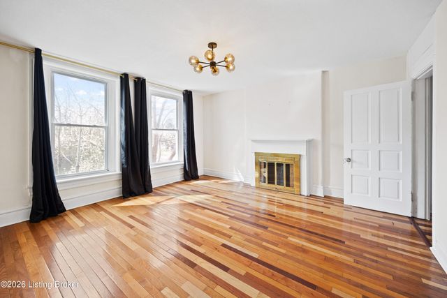 319 E St Catherine St, Louisville, KY 40203