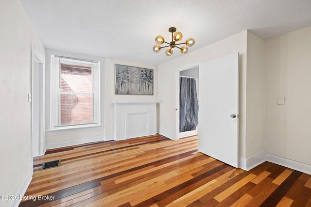 319 E St Catherine St, Louisville, KY 40203