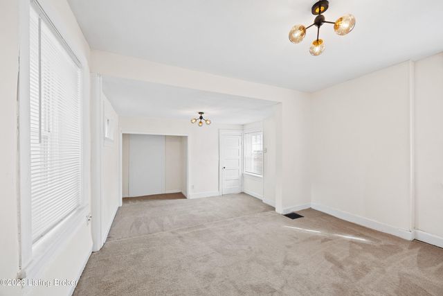 319 E St Catherine St, Louisville, KY 40203