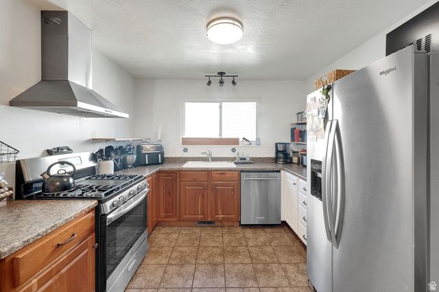 4218 W 5050 S, Roy, UT 84067