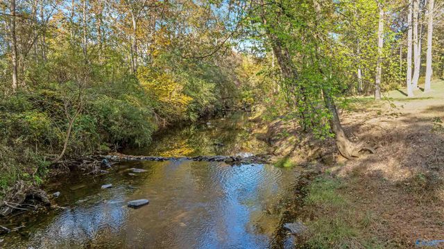 403 Autumn Lane, Rainsville, AL 35986