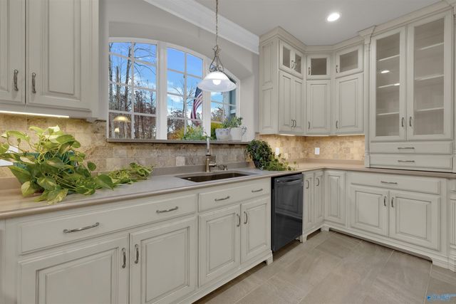 403 Autumn Lane, Rainsville, AL 35986