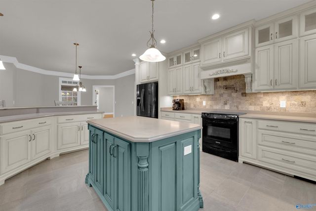 403 Autumn Lane, Rainsville, AL 35986