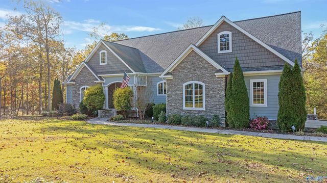 403 Autumn Lane, Rainsville, AL 35986