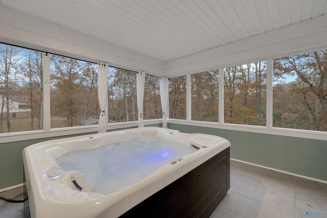 403 Autumn Lane, Rainsville, AL 35986