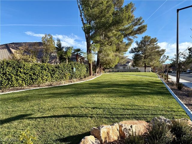 9208 Sunnyfield Drive, Las Vegas, NV 89134