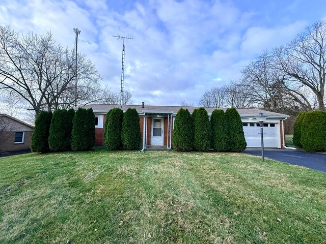 2705 Ash Drive, Springfield, OH 45504