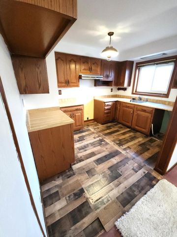 2705 Ash Drive, Springfield, OH 45504