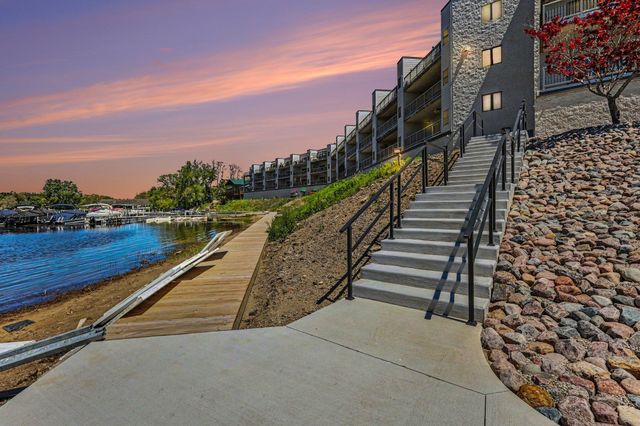 317 Outlook Cove Drive, La Porte, IN 46350