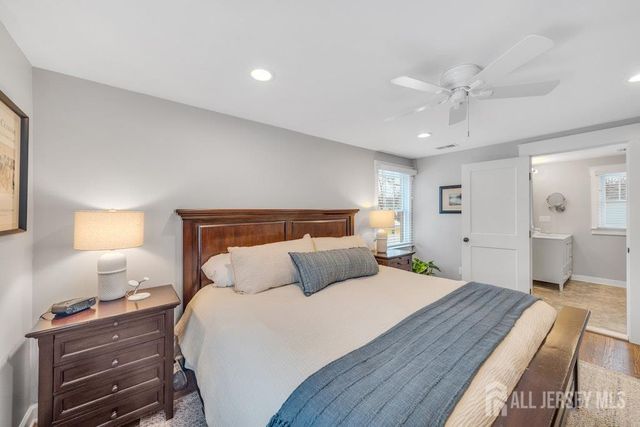 58 Kempson Place, Metuchen, NJ 08840