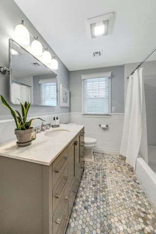 58 Kempson Place, Metuchen, NJ 08840