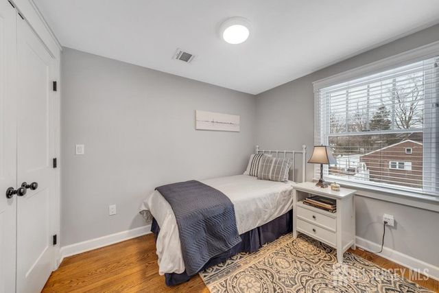 58 Kempson Place, Metuchen, NJ 08840