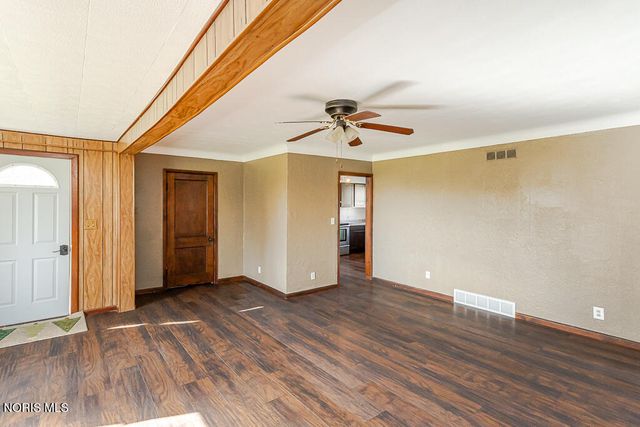 29471 Harriet Street, Millbury, OH 43447