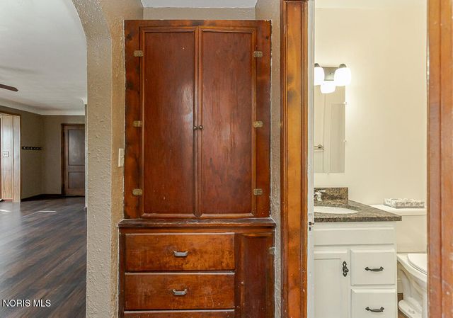 29471 Harriet Street, Millbury, OH 43447