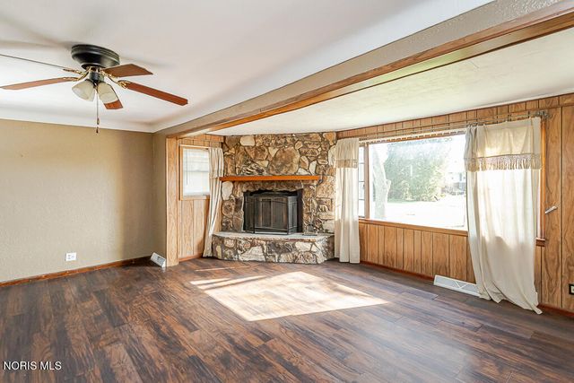 29471 Harriet Street, Millbury, OH 43447