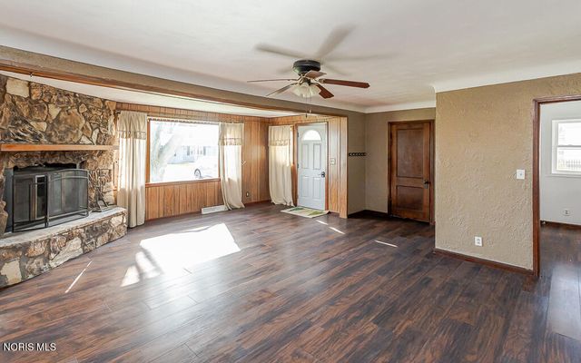 29471 Harriet Street, Millbury, OH 43447