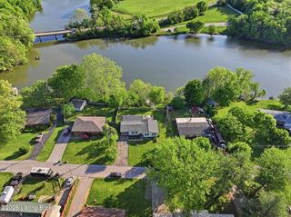 826 Bass Ln, Shelbyville, KY 40065