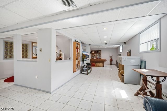 18 Tice Rd, West Milford Twp., NJ 07421