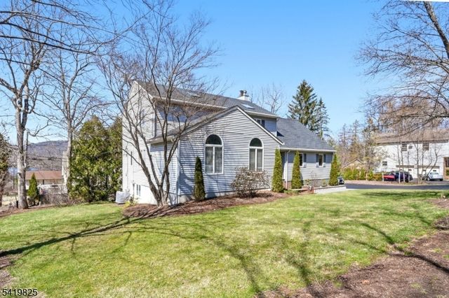 18 Tice Rd, West Milford Twp., NJ 07421