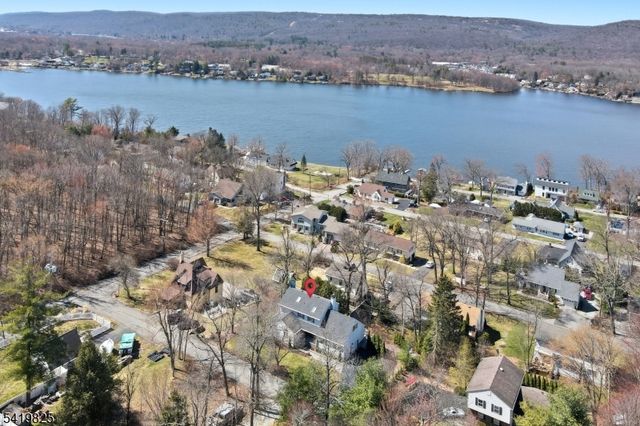 18 Tice Rd, West Milford Twp., NJ 07421