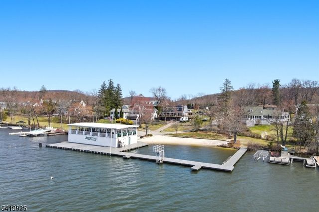 18 Tice Rd, West Milford Twp., NJ 07421