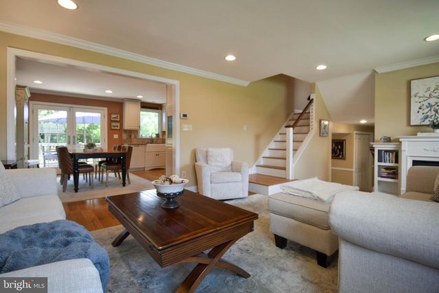 708 LINCOLN DR, Brookhaven, PA 19015