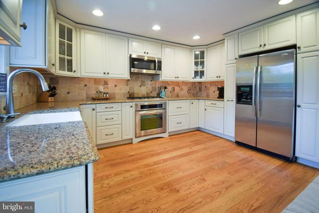 708 LINCOLN DR, Brookhaven, PA 19015