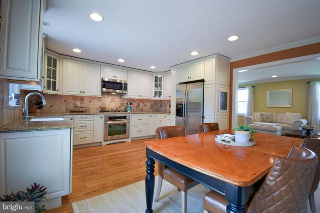 708 LINCOLN DR, Brookhaven, PA 19015